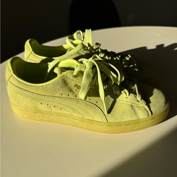 PUMA Suede Classic XXI Sneaker - Picture 2 of 5